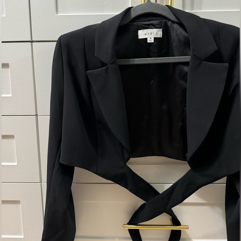 NWOT Vici cropped wrap blazer